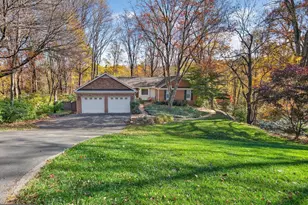 10223 Cedar Pond Dr, Vienna, VA 22182 - Photo 2