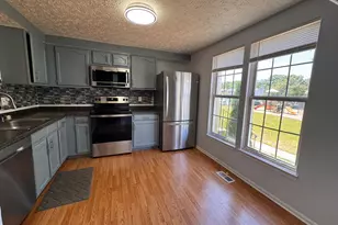 6917 Villa-Del-Rey Ct, Springfield, VA 22150 - Photo 2
