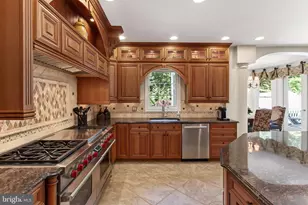 10330 Regency Station Dr, Fairfax Station, VA 22039 - Photo 18