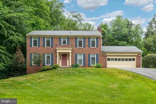 12144 Folkstone Dr, Herndon, VA 20171 - Photo 1