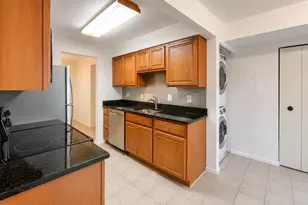 10204 Bushman Dr, Oakton, VA 22124 - Photo 4