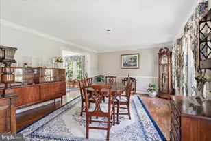 8521 Century Oak Ct, Fairfax Station, VA 22039 - Photo 6