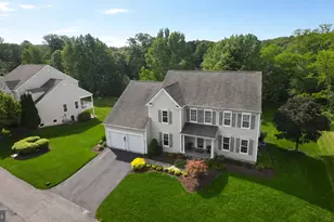 5126 Myrtle Leaf Dr, Fairfax, VA 22030 - Photo 2