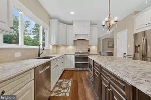 5126 Myrtle Leaf Dr, Fairfax, VA 22030 - Photo 12
