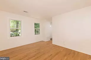8302 Moline Pl, Springfield, VA 22153 - Photo 12