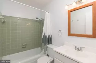 8302 Moline Pl, Springfield, VA 22153 - Photo 18