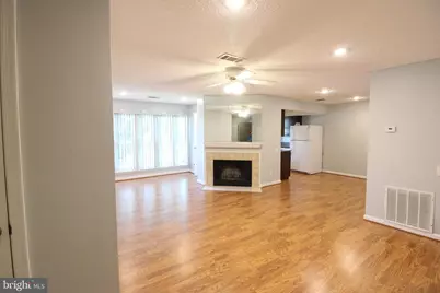 3901 Golf Tee Court #202, Fairfax, VA 22033 - Photo 4