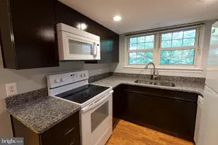 3901 Golf Tee Ct, Fairfax, VA 22033 - Photo 1