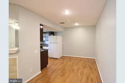 3901 Golf Tee Court #202, Fairfax, VA 22033 - Photo 6