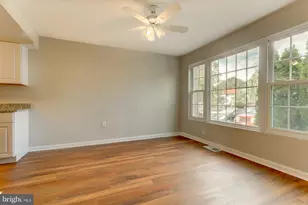 6047 Bonnie Bern Ct, Burke, VA 22015 - Photo 4