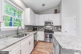 5715 Flagler Dr, Centreville, VA 20120 - Photo 20