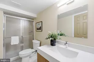 2101 Reynolds St, Falls Church, VA 22043 - Photo 38