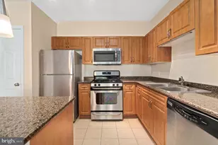 12901 Centre Park Cir, Herndon, VA 20171 - Photo 2