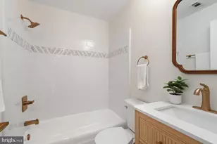 7431 Hallcrest Dr, McLean, VA 22102 - Photo 32