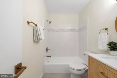 7431 Hallcrest Drive, McLean, VA 22102 - Photo 20
