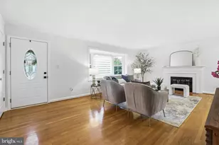 6824 Felix St, McLean, VA 22101 - Photo 8