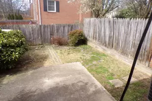 5258 Leestone Ct, Springfield, VA 22151 - Photo 8