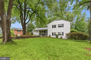 7517 Axton St, Springfield, VA 22151 - Photo 2