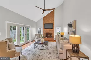 8006 Comerford Dr, Fairfax Station, VA 22039 - Photo 4