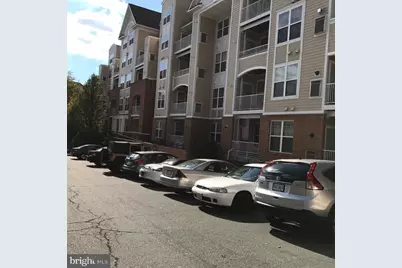 2701 Bellforest Court #402, Vienna, VA 22180 - Photo 2