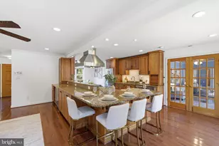 2423 Rocky Branch Rd, Vienna, VA 22181 - Photo 8