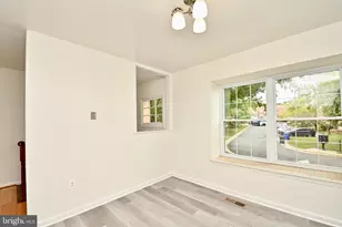 5225 Leeward Ln, Alexandria, VA 22315 - Photo 14