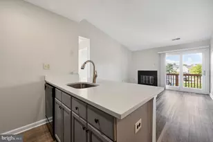 8610 Beekman Pl, Alexandria, VA 22309 - Photo 6