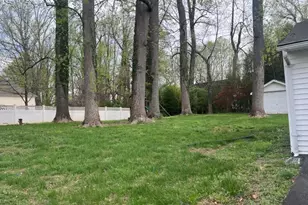 2722 Chain Bridge Rd, Vienna, VA 22181 - Photo 2