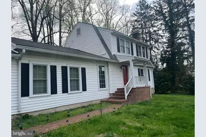2722 Chain Bridge Road, Vienna, VA 22181 - Photo 1