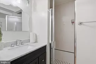 211 Whispering Wind Ct SE, Vienna, VA 22180 - Photo 16