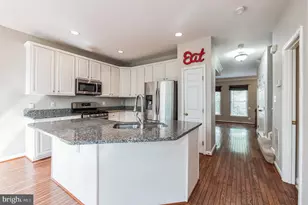 12876 Fair Valley Ct, Fairfax, VA 22033 - Photo 8