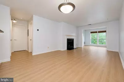 10300 Appalachian Circle #109, Oakton, VA 22124 - Photo 4