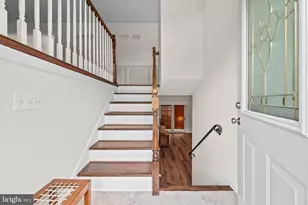 318 Lawyers Rd NW, Vienna, VA 22180 - Photo 4