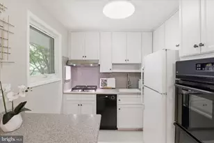 2026 Dexter Dr, Falls Church, VA 22043 - Photo 10