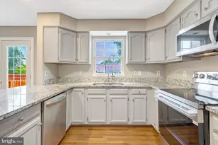 14005 Winding Ridge Ln, Centreville, VA 20121 - Photo 20