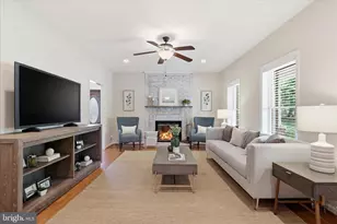 6256 Woodfair Dr, Fairfax Station, VA 22039 - Photo 4