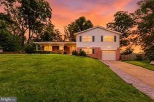 4921 Briar St, Fairfax, VA 22032 - Photo 2