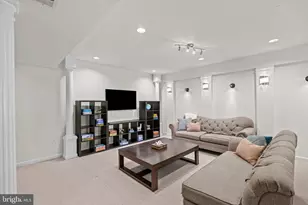 8717 Flowering Dogwood Ln, Lorton, VA 22079 - Photo 44