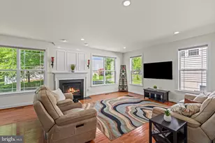 8717 Flowering Dogwood Ln, Lorton, VA 22079 - Photo 10