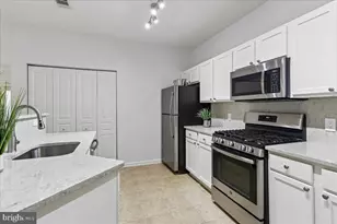 12000 Market St, Reston, VA 20190 - Photo 8