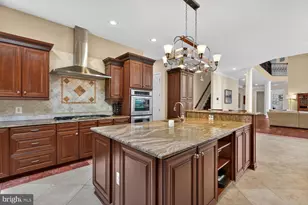 1002 Sherman Ct, Great Falls, VA 22066 - Photo 16