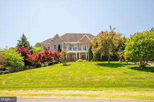 1002 Sherman Ct, Great Falls, VA 22066 - Photo 2