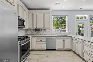 633 Spring St, Herndon, VA 20170 - Photo 22