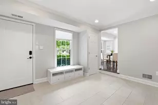 2638 Oakton Glen Dr, Vienna, VA 22181 - Photo 16