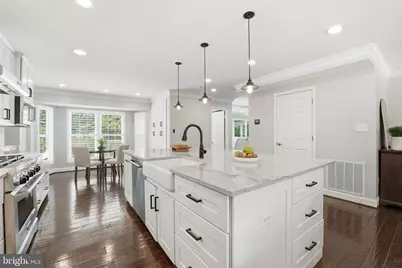 2638 Oakton Glen Drive, Vienna, VA 22181 - Photo 12