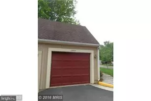 12500 Flatwood Cir, Fairfax, VA 22033 - Photo 10