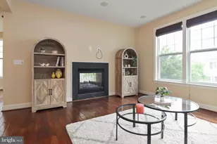102 Pearl St, Herndon, VA 20170 - Photo 10