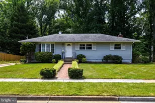 606 Kingsley Rd SW, Vienna, VA 22180 - Photo 1