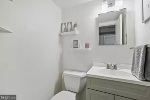 8806 Dianne Pl, Springfield, VA 22152 - Photo 14