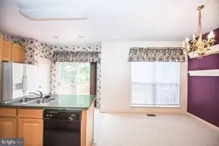 8359 Regal Oak Ct, Springfield, VA 22152 - Photo 12